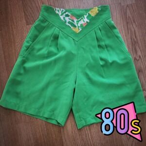 Vintage 80s MESMERIZE Shorts Green HighWaisted Pleated Floral Waistband - Small